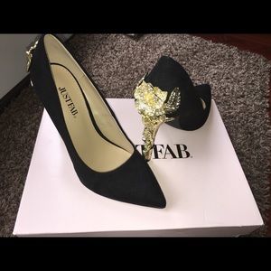 Eve metallic pump heel